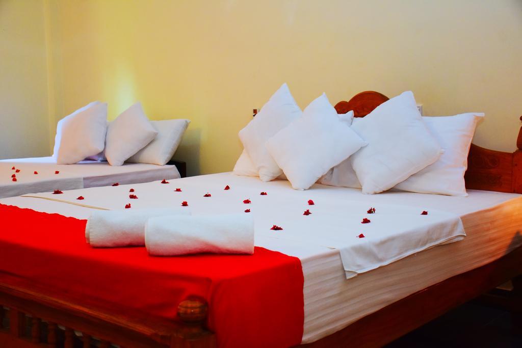 Mount View Hotel Polonnaruva Kültér fotó